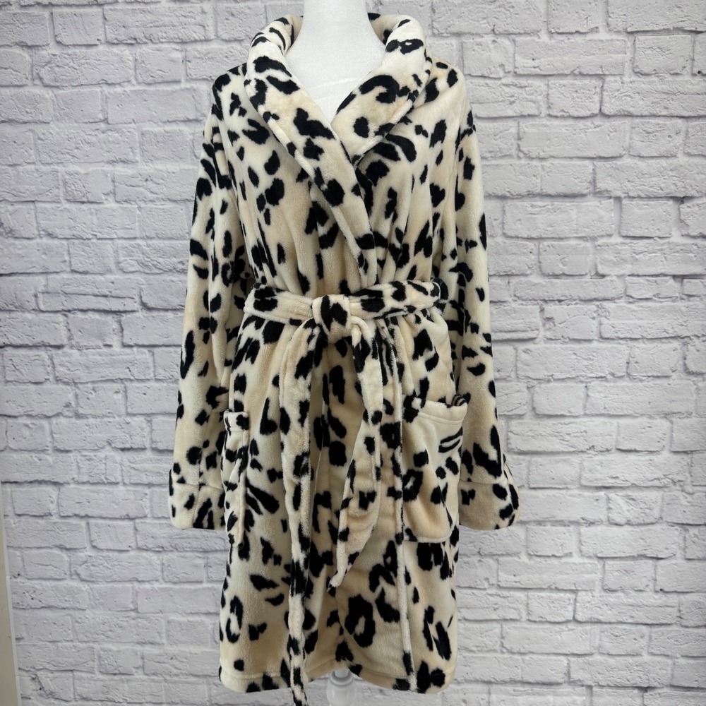 Soma Womens Leopard Print Plush Robe L XL Cream Black Long Sleeve Belted‎ Cozy